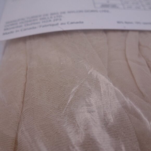 Vintage Chatelaine Style No 8890 Made in Canada Lycra Spandex Size B Pantyhose - Picture 14 of 15